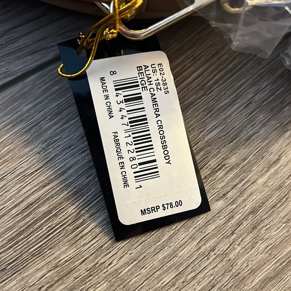 Bebe Aliah Camera Crossbody - Picture 3 of 9